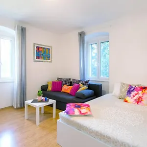 https://studio-vukasoviceva-street.splithotels.org